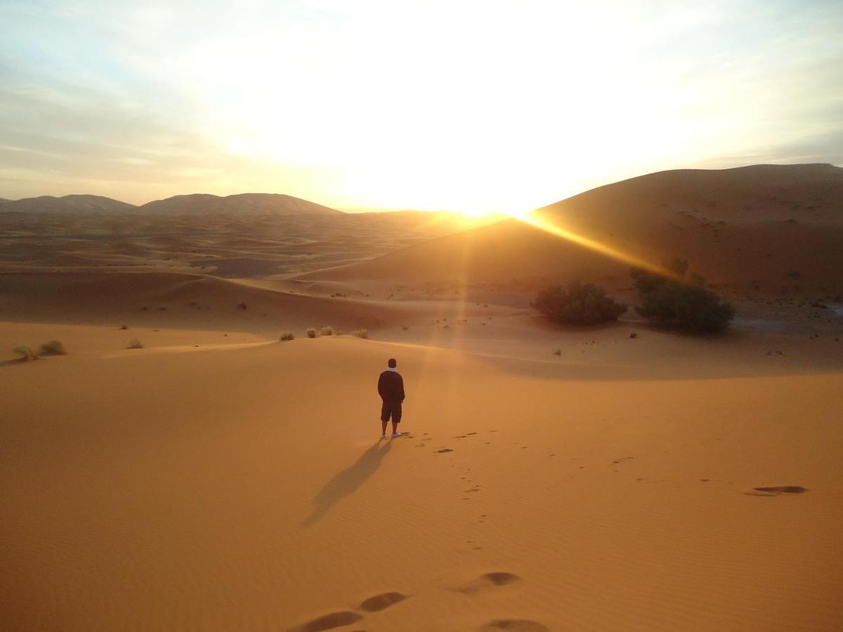 Les Roches Desert Camp Мерзуга Экстерьер фото